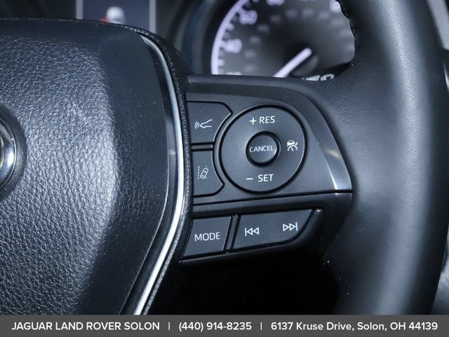 Used 2018 Toyota Camry SE w/ Moonroof Package FWD image 22