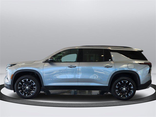 Certified 2025 Chevrolet Traverse LT w/ Sun and Wheel Package image 2