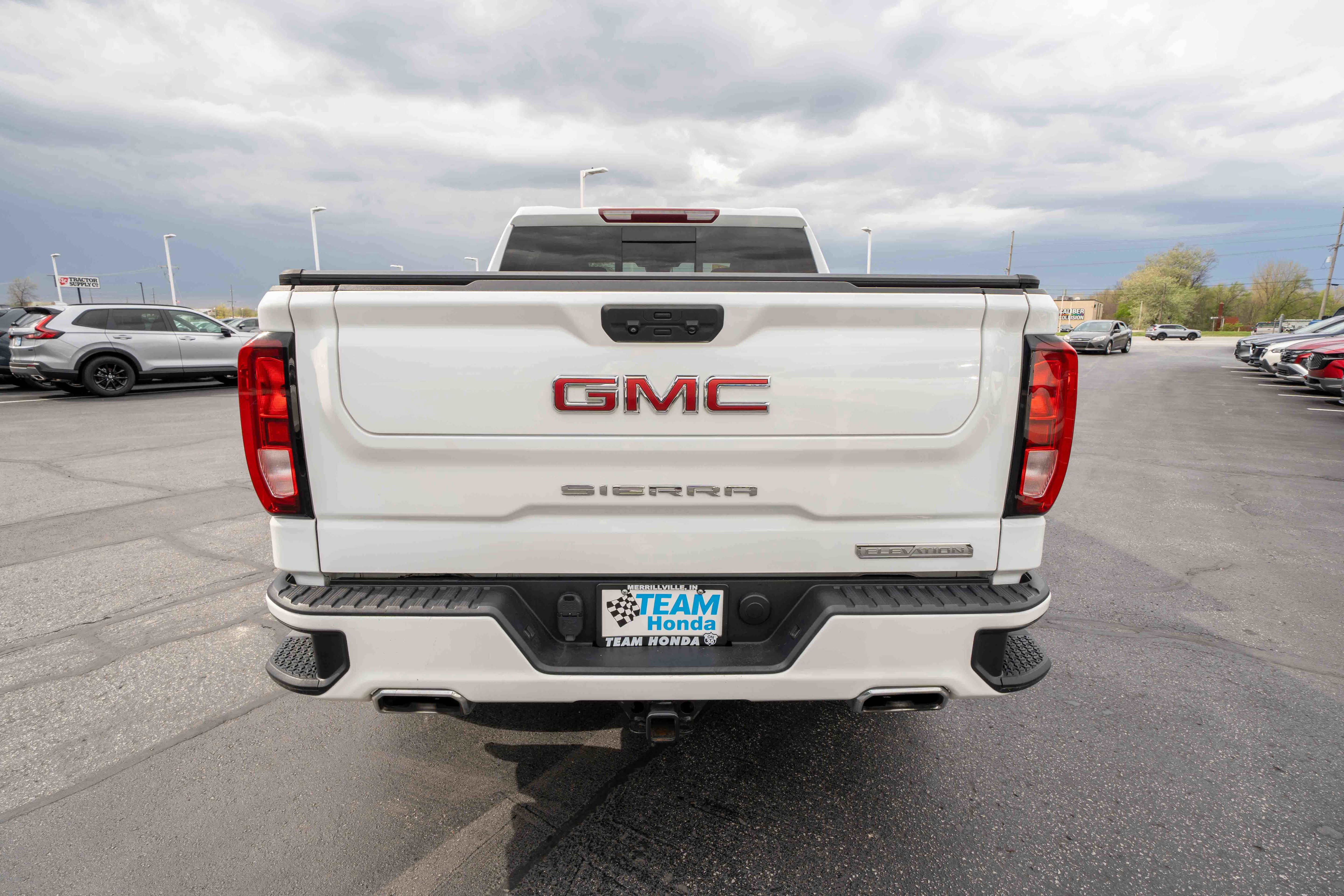 Used 2023 GMC Sierra 1500 Elevation w/ Preferred Package AWD/4WD image 5