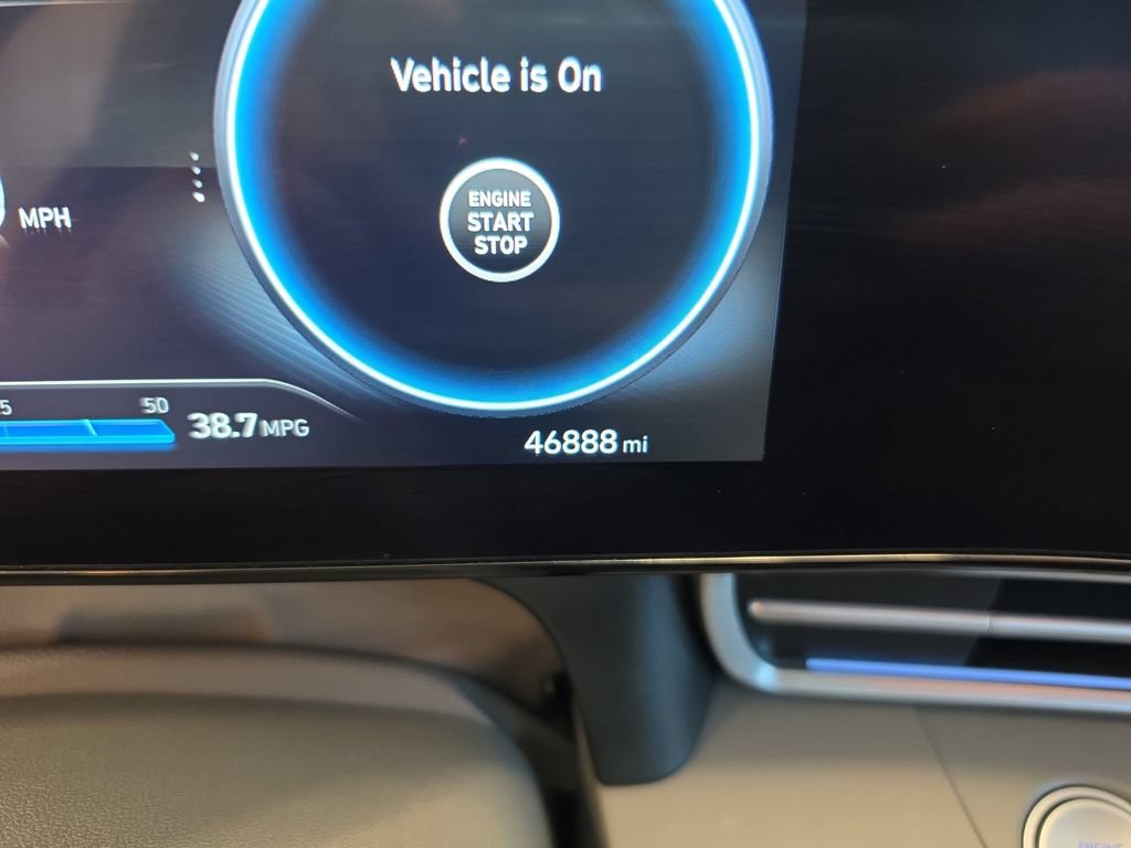 Used 2025 Hyundai Elantra SEL FWD image 22