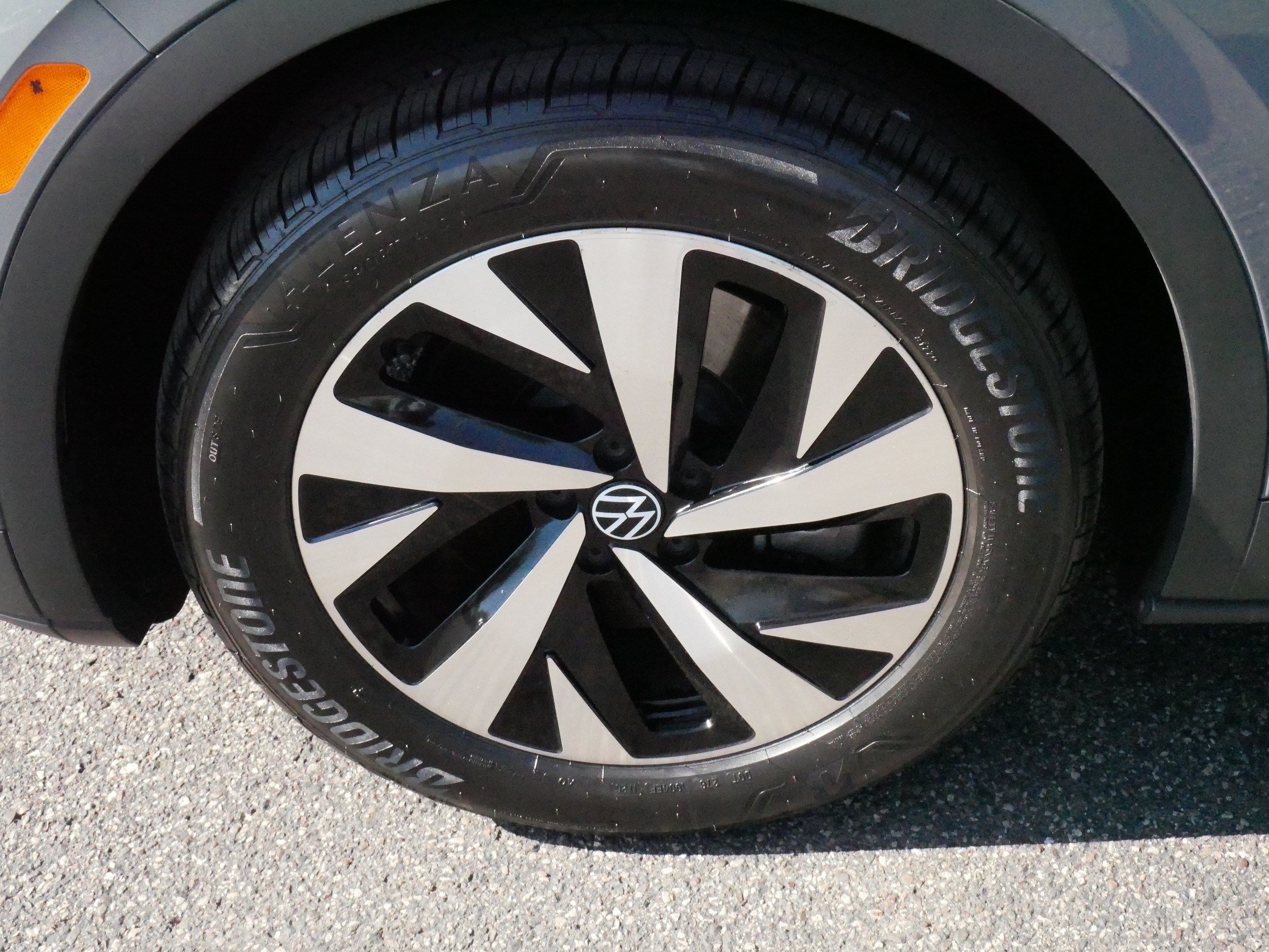 Certified 2023 Volkswagen ID.4 Pro RWD image 15