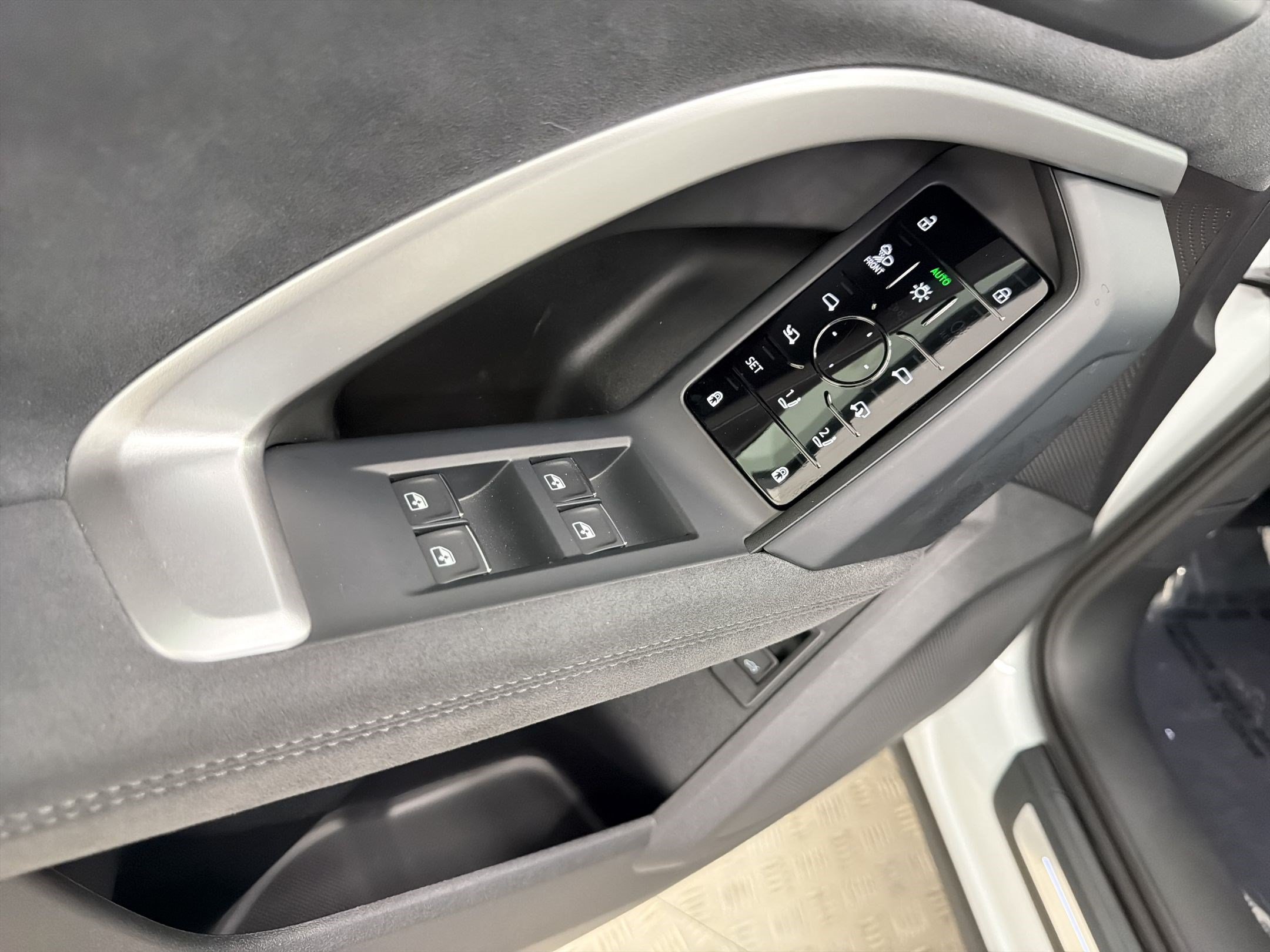 New 2026 Audi SQ5 Premium Plus AWD/4WD image 12