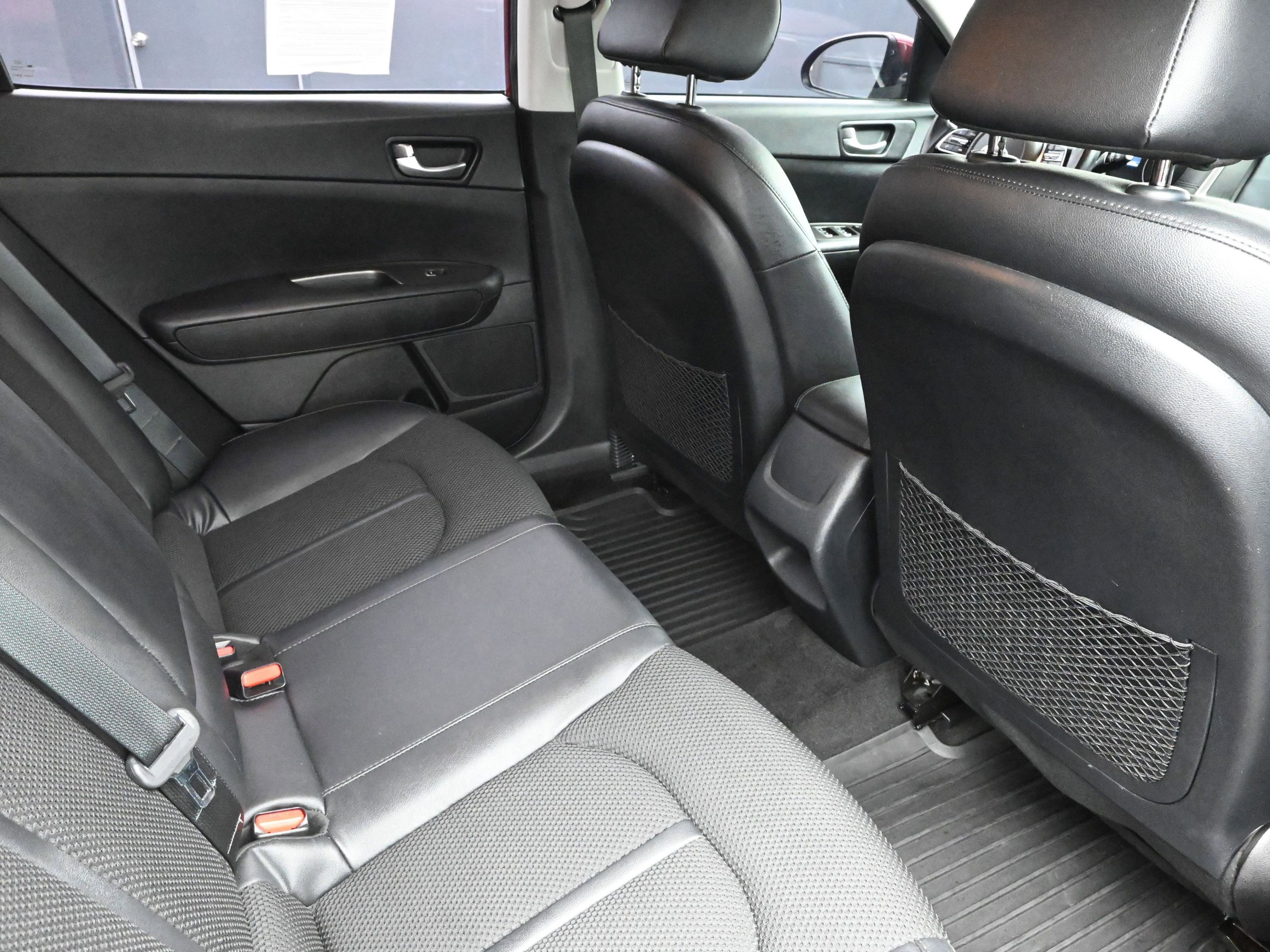 Used 2019 Kia Optima S image 25