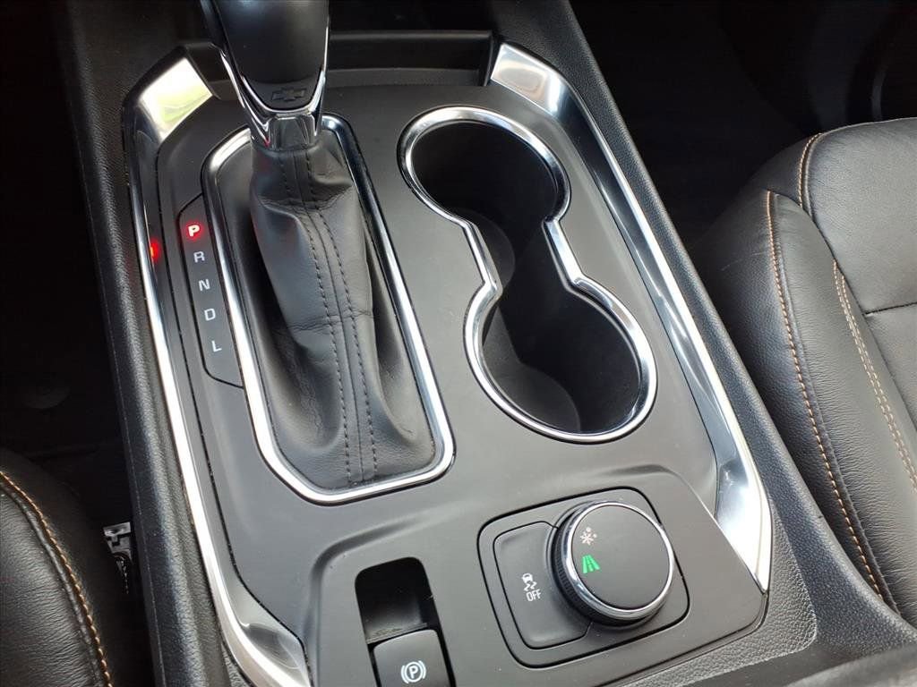 Used 2021 Chevrolet Traverse LT w/ LT Premium Package image 24