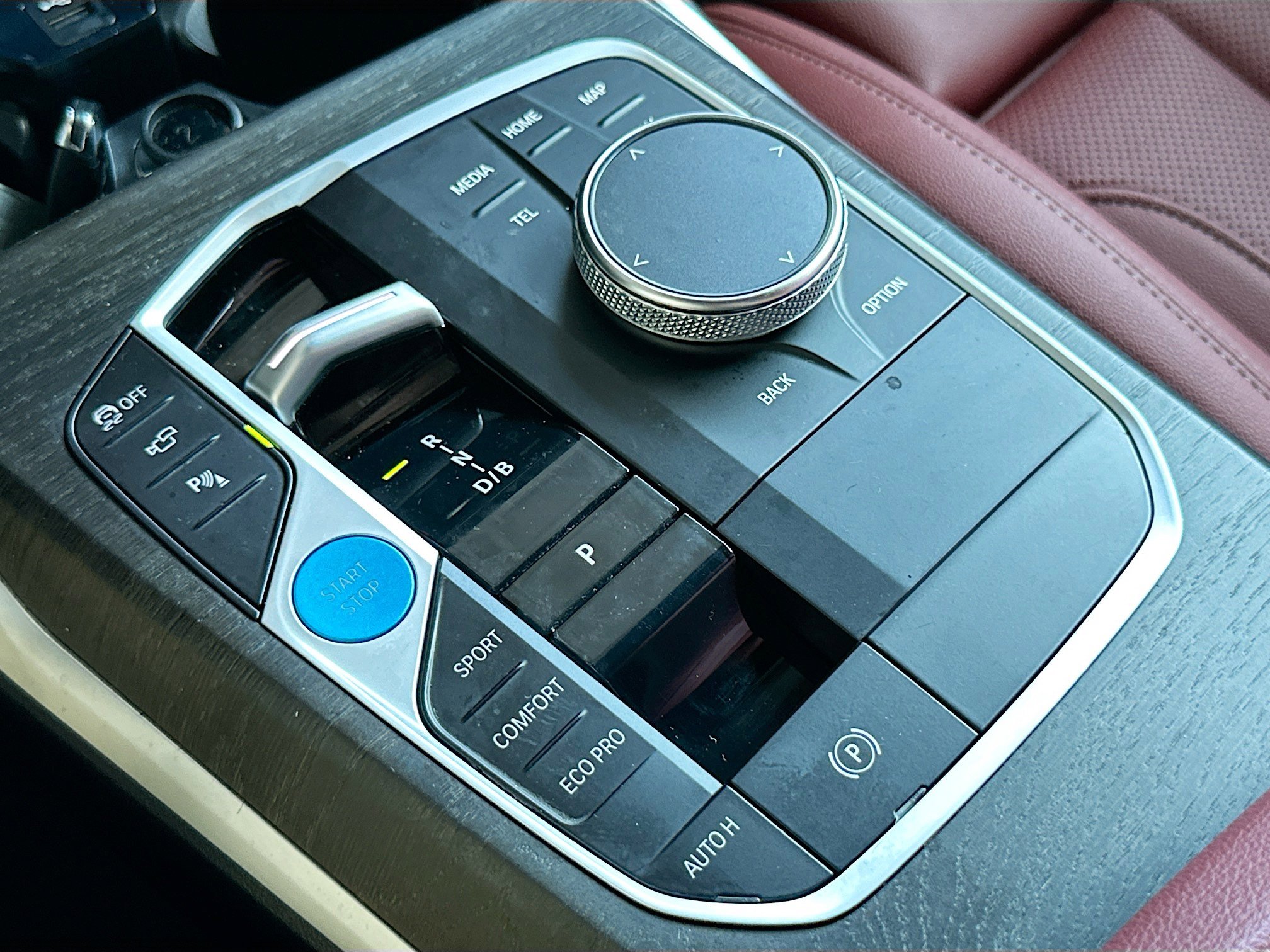 Certified 2024 BMW i4 eDrive35 w/ Premium Package image 17