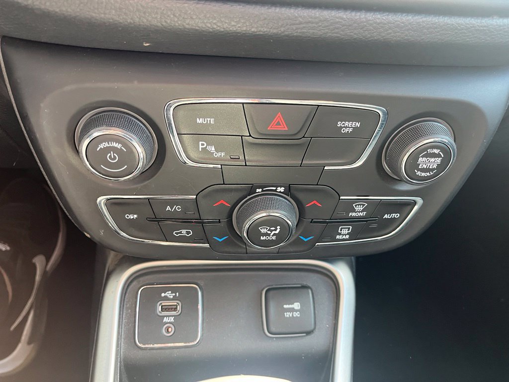 Used 2019 Jeep Compass Sport w/ Tech Group FWD image 18