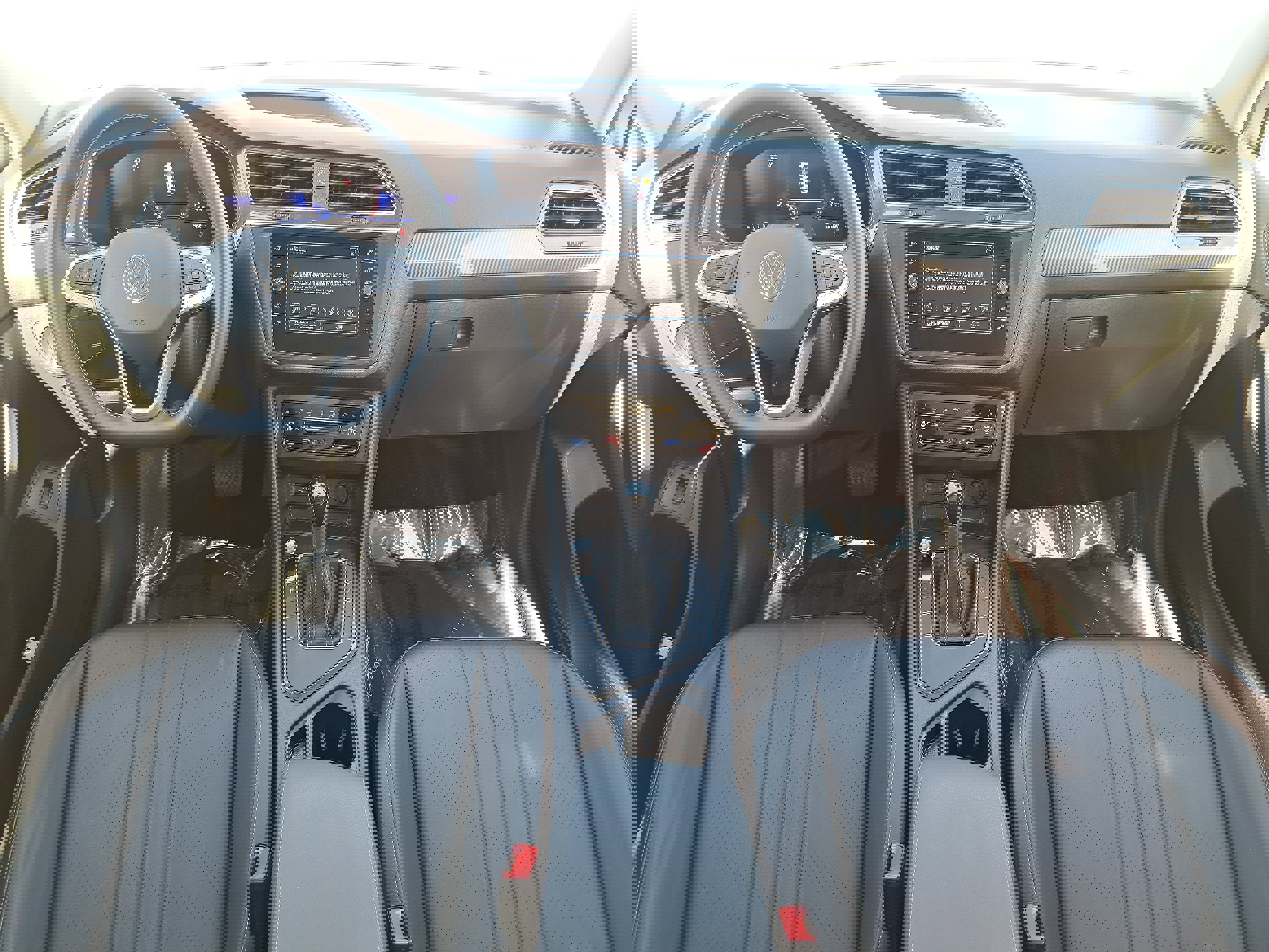 Certified 2023 Volkswagen Tiguan SE w/ Panoramic Sunroof Package image 9