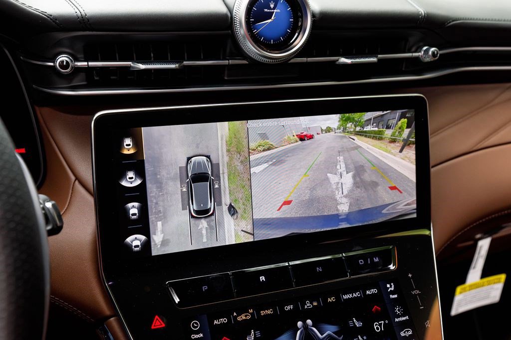 New 2026 Maserati Grecale Modena image 23