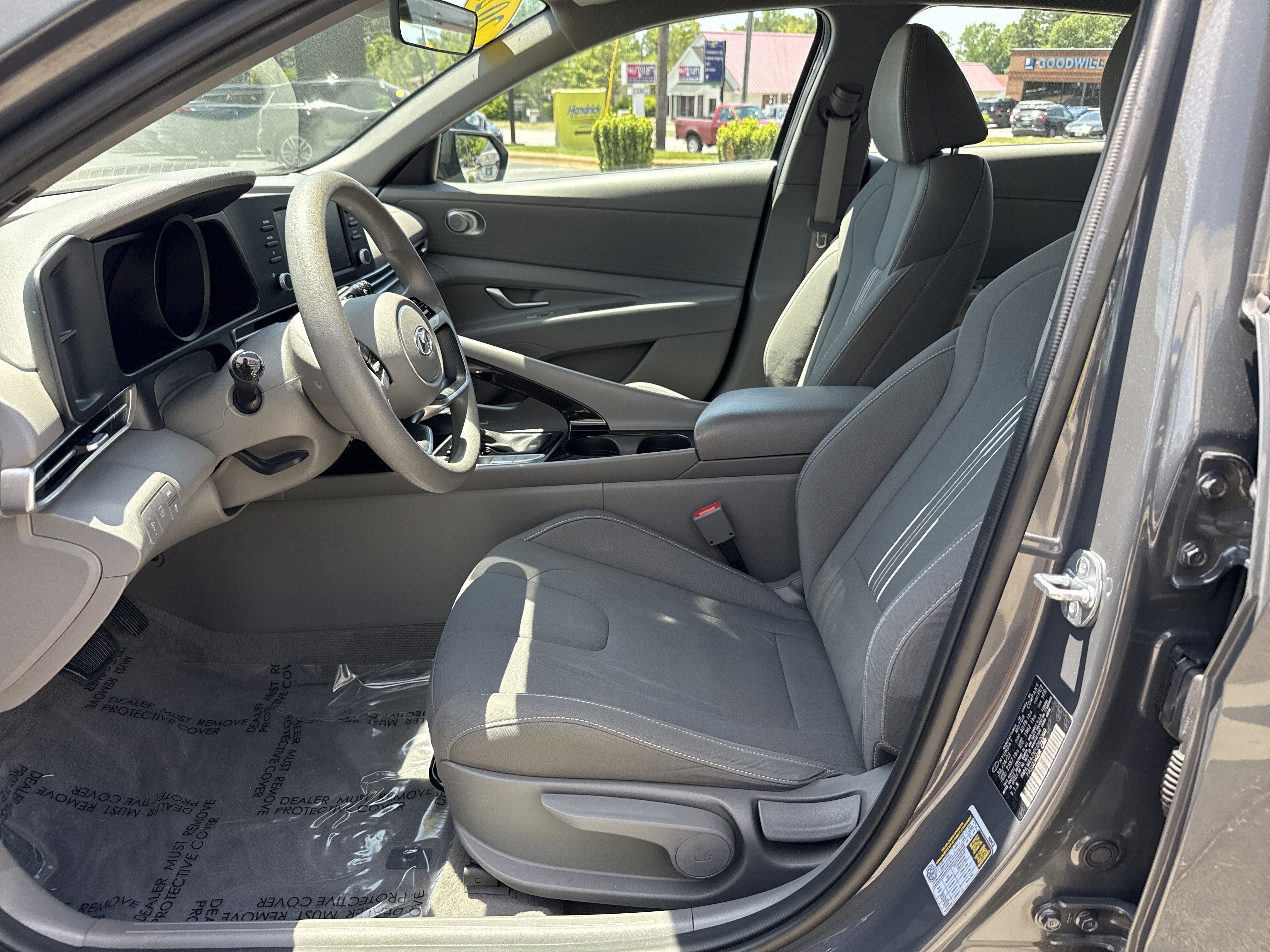 Used 2023 Hyundai Elantra Blue FWD image 16