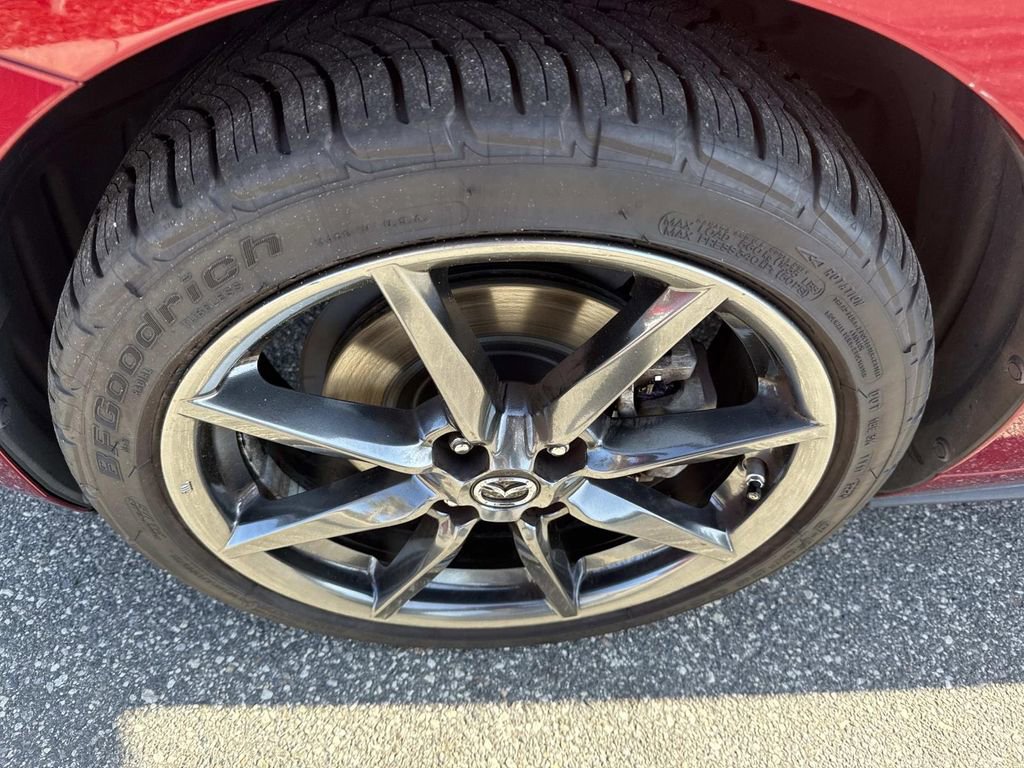 Used 2019 MAZDA MX-5 Miata RF Grand Touring image 12