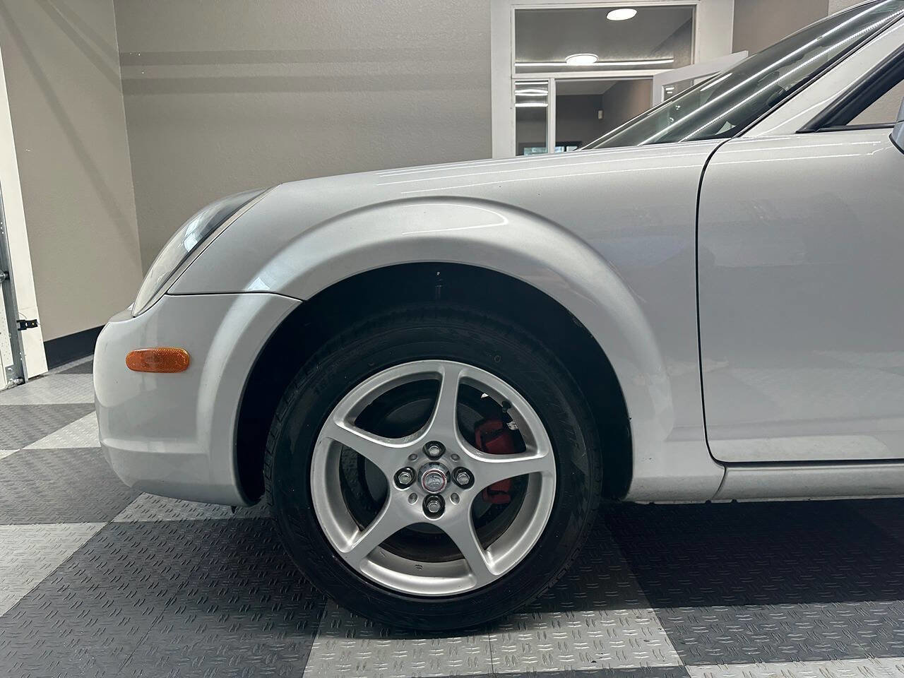 Used 2001 Toyota MR2 RWD image 14