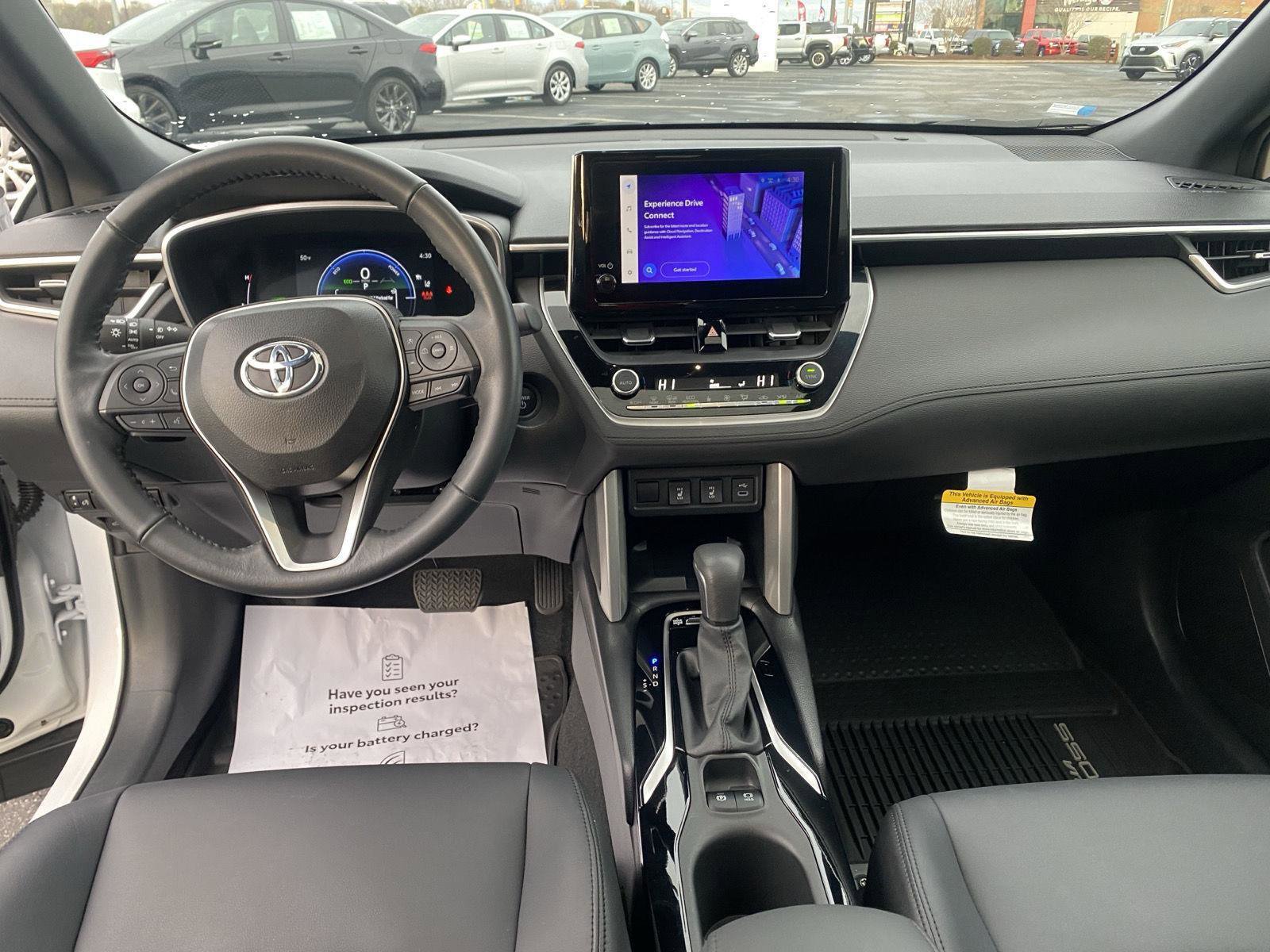 Used 2024 Toyota Corolla Cross AWD Hybrid w/ Convenience Package image 16