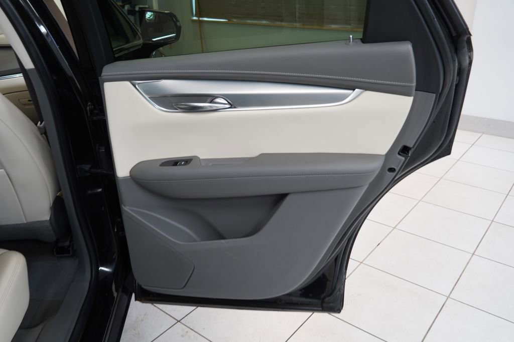 Used 2021 Cadillac XT5 Premium Luxury AWD/4WD image 23