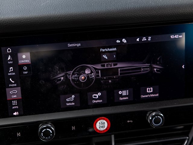 Certified 2025 Porsche Macan image 51