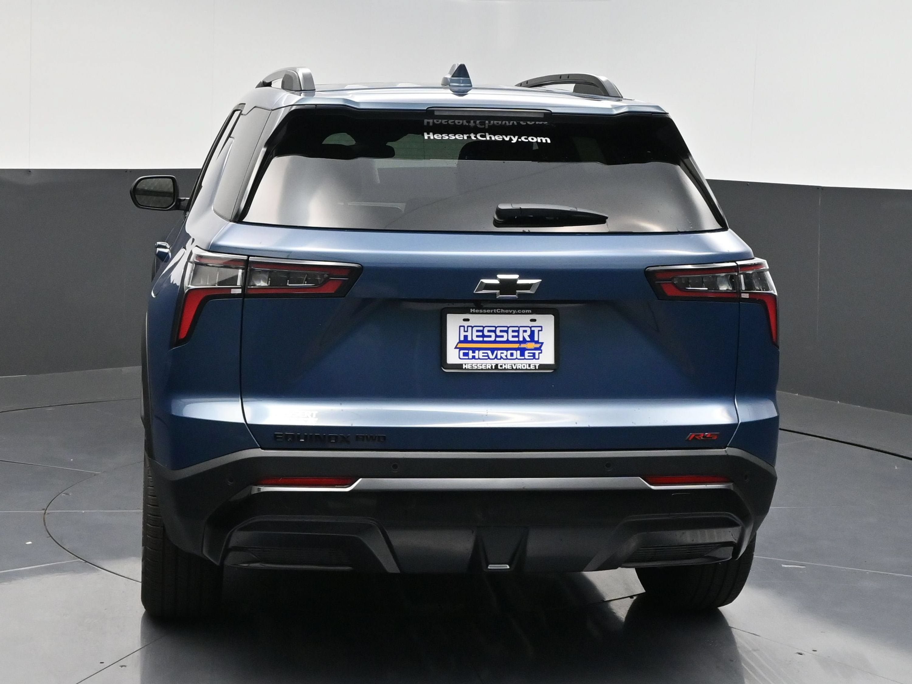 New 2027 Chevrolet Equinox RS w/ Convenience Package III AWD/4WD image 6