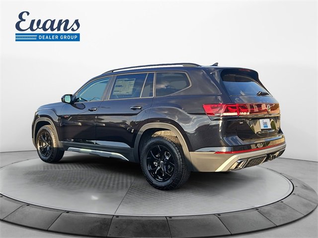 New 2026 Volkswagen Atlas Peak Edition image 3