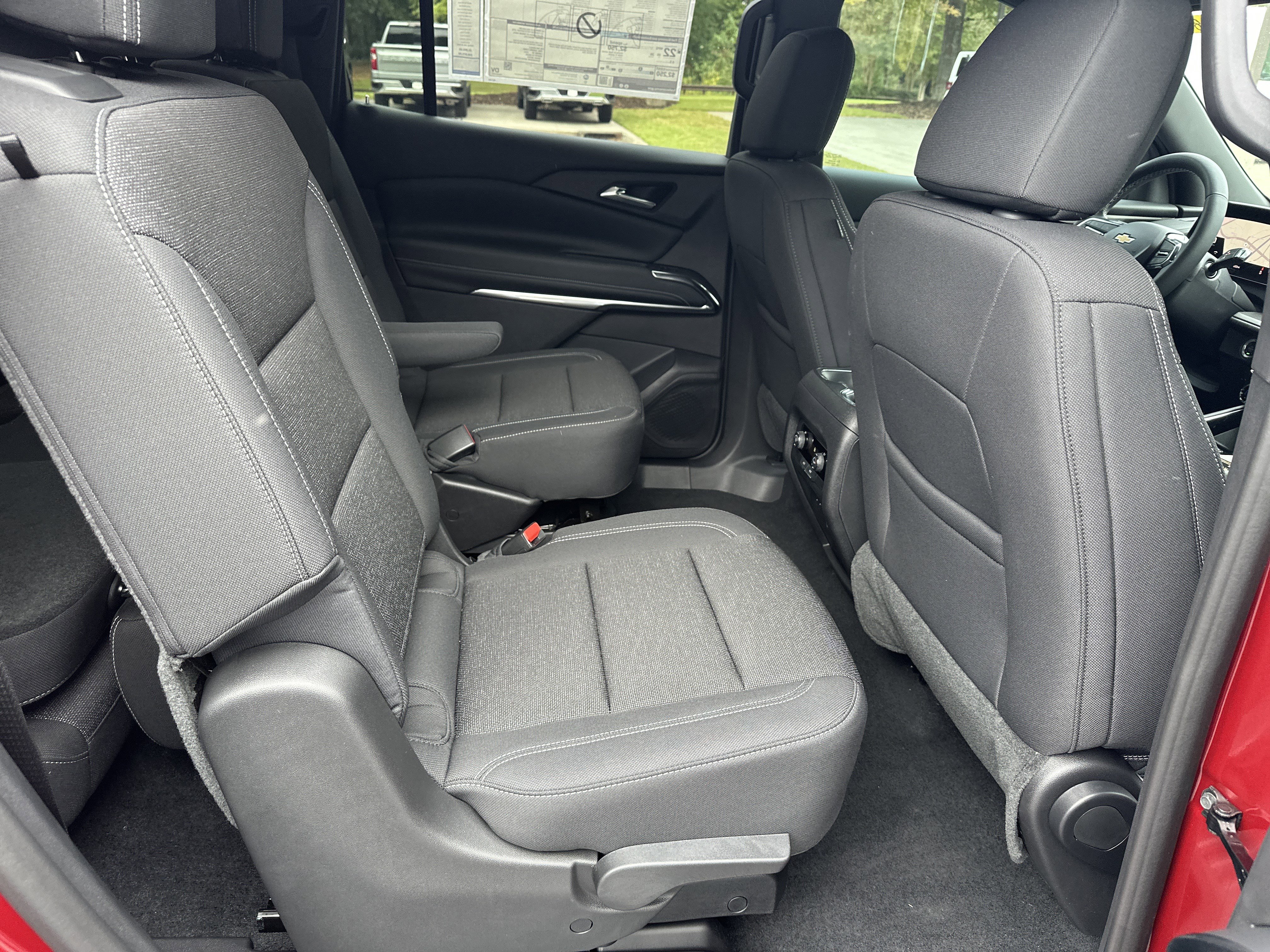New 2026 Chevrolet Traverse LT image 15