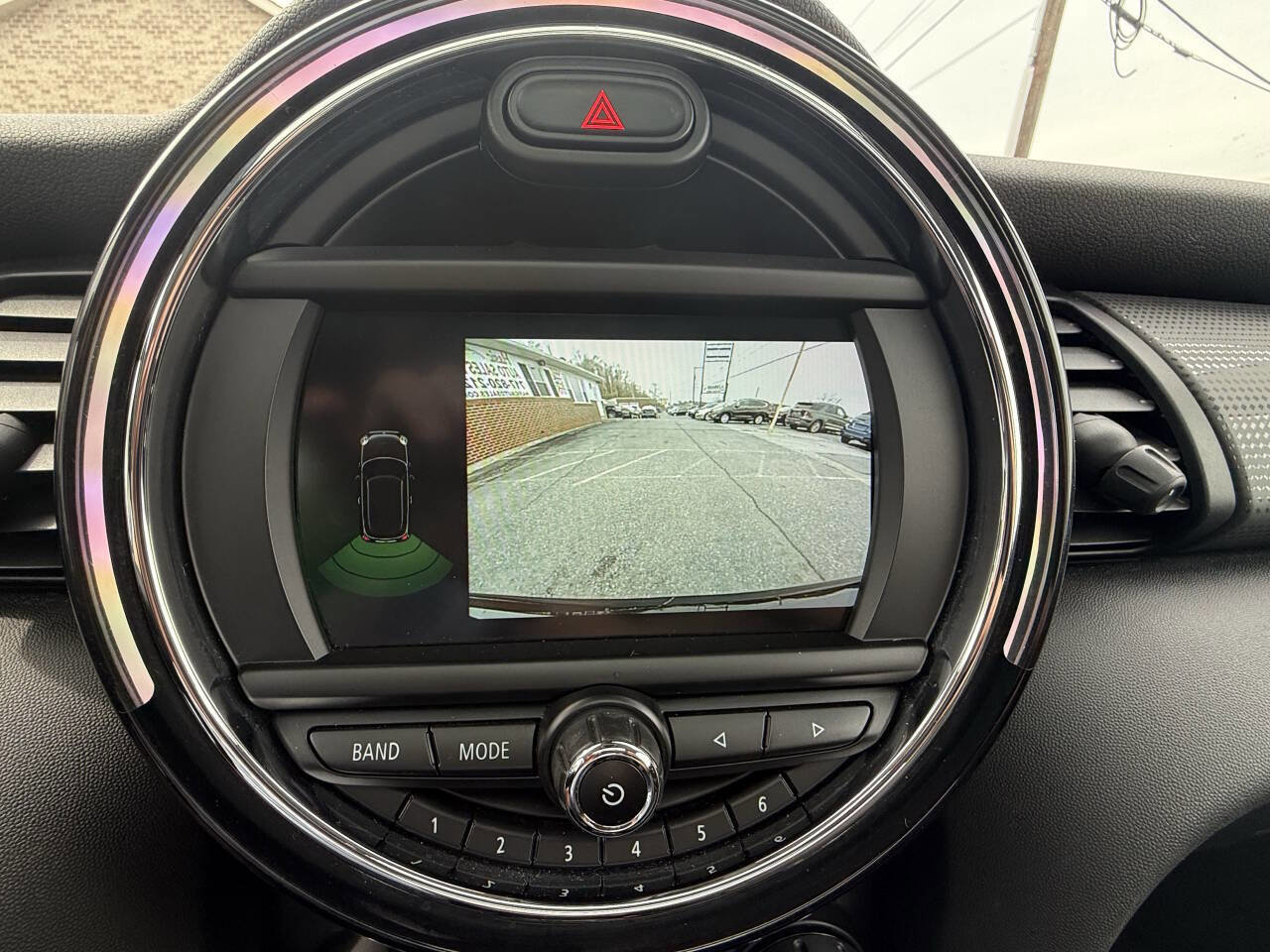 Used 2019 MINI Cooper 2-Door Hardtop w/ Signature Upholstery Package image 24