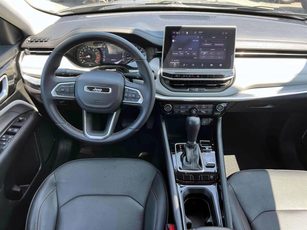 Certified 2022 Jeep Compass Limited image 8