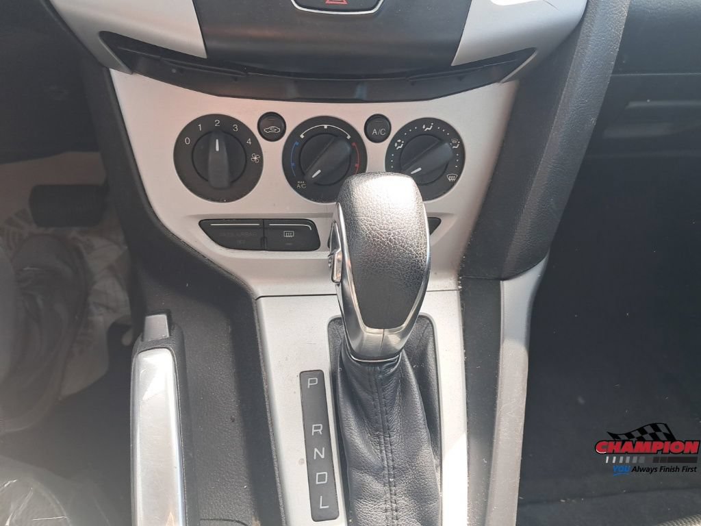 Used 2013 Ford Focus SE w/ SE Winter Pkg FWD image 22