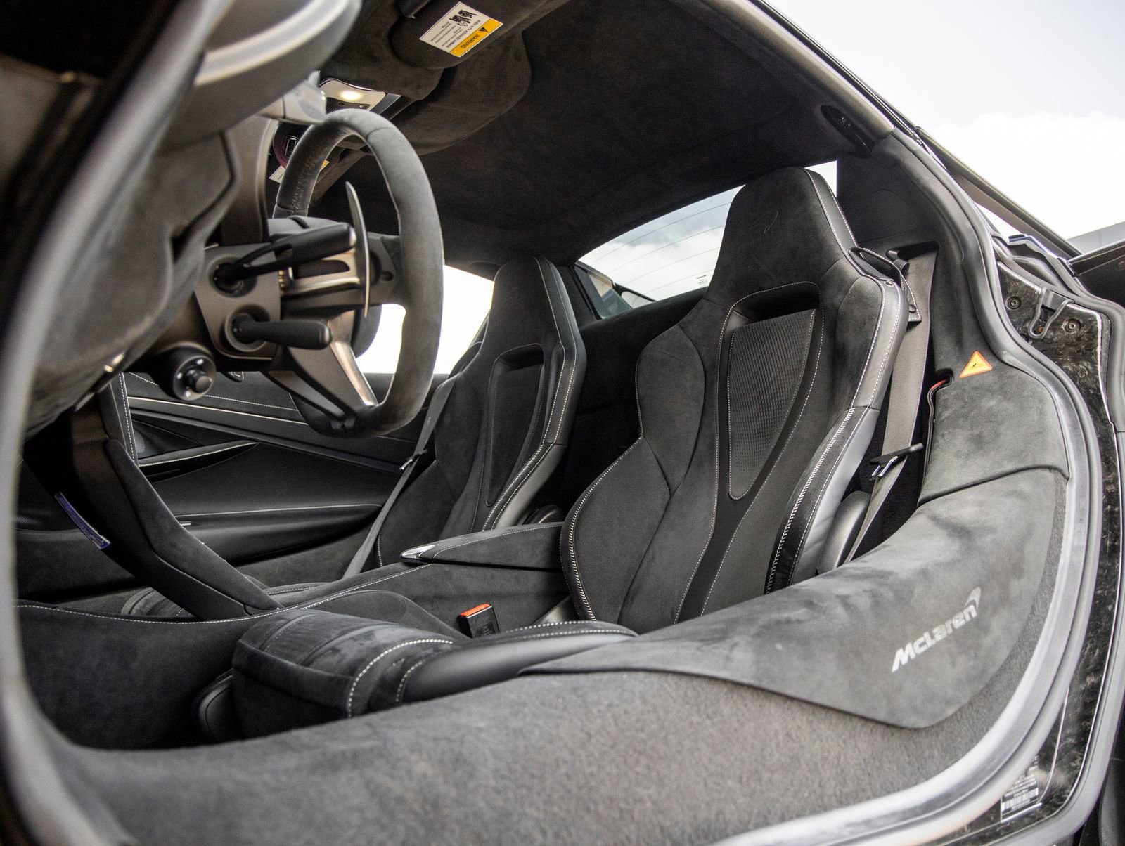 Used 2024 McLaren 750S Spider image 28