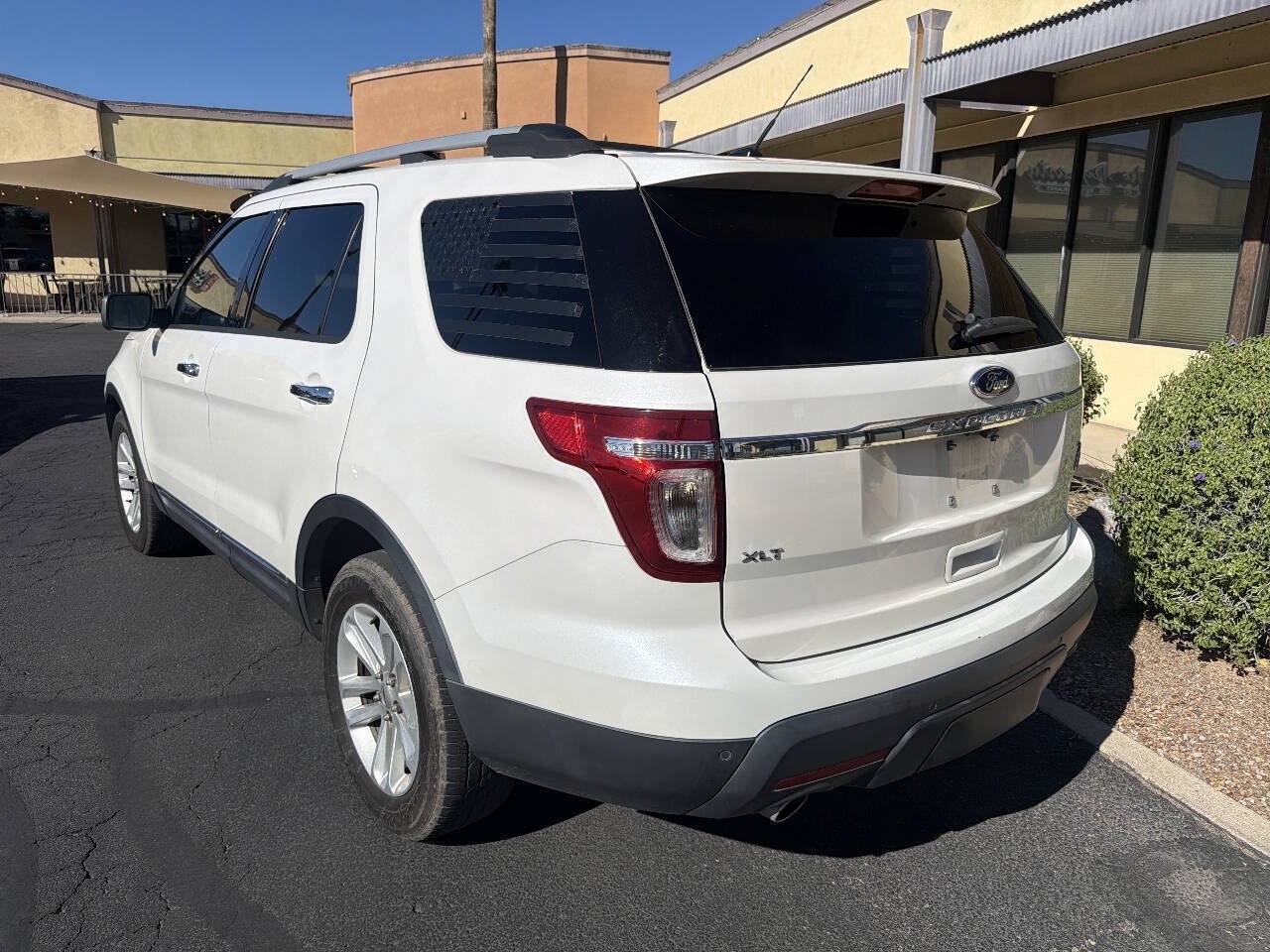 Used 2015 Ford Explorer XLT w/ Equipment Group 202A FWD image 6
