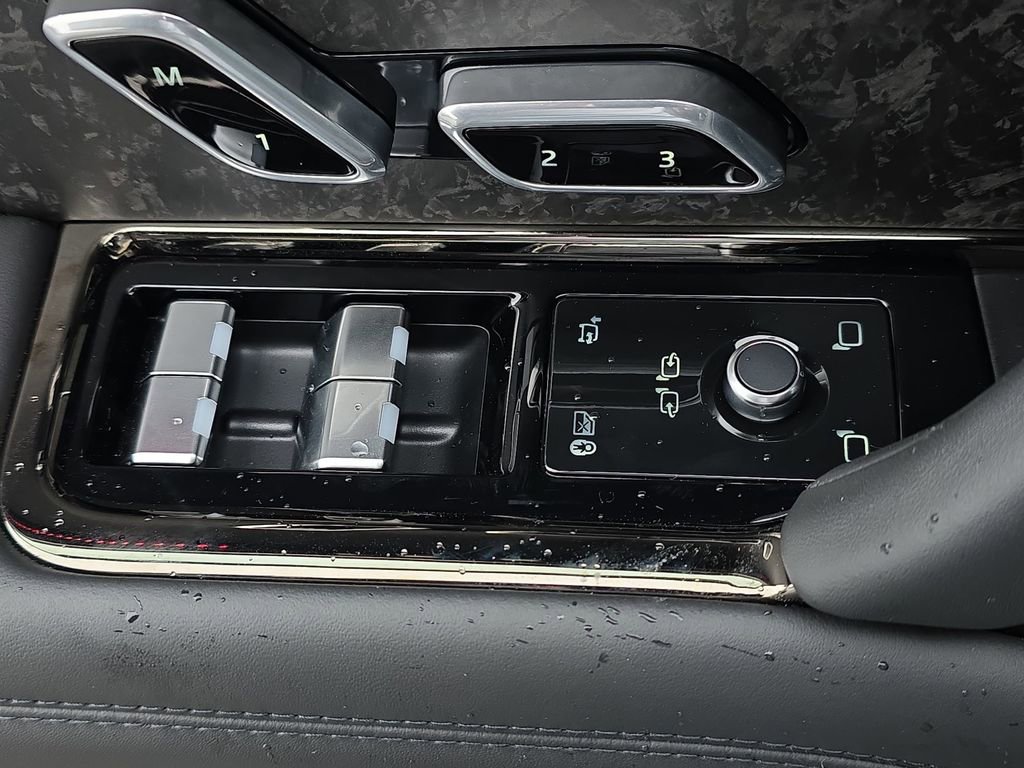 New 2025 Land Rover Range Rover Sport SV Edition Two image 29