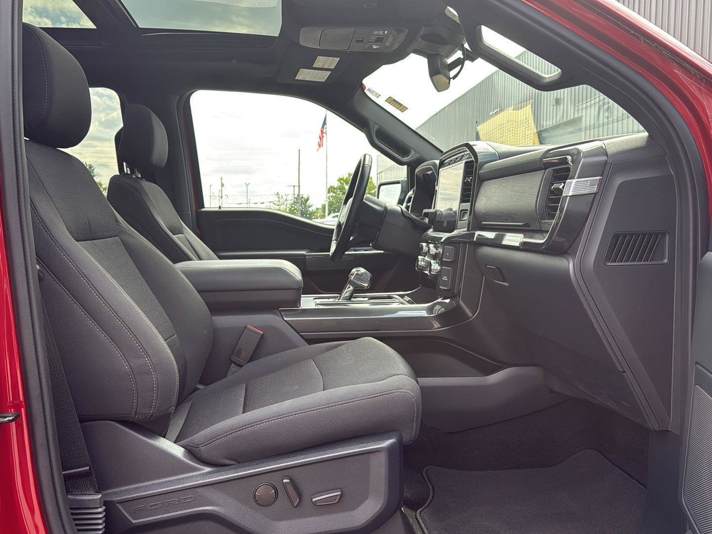 Used 2022 Ford F150 XLT w/ Equipment Group 302A High AWD/4WD image 12