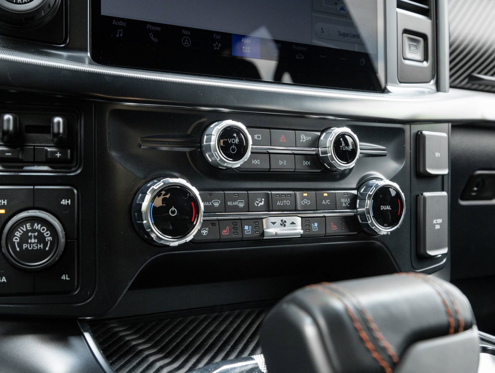 Used 2025 Ford F150 Raptor image 26