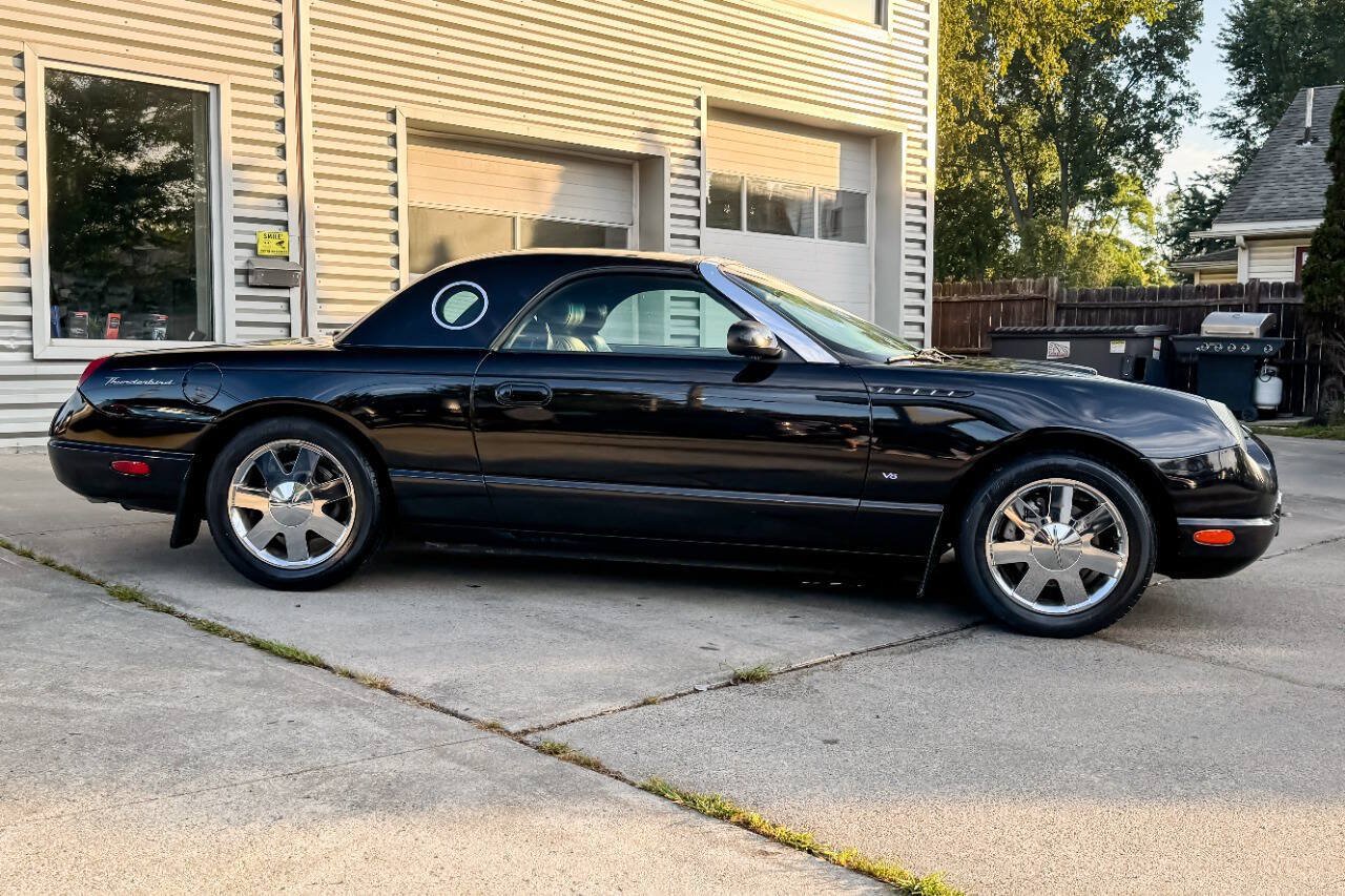 Used 2003 Ford Thunderbird RWD image 2