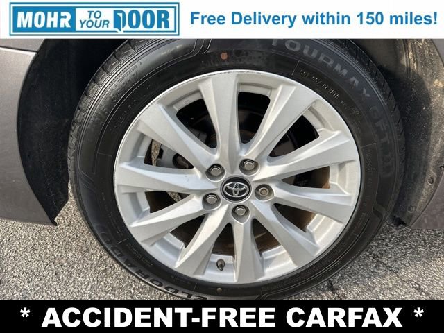 Used 2018 Toyota Camry LE image 32