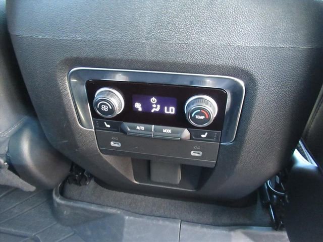 Used 2024 Chevrolet Tahoe Z71 w/ Luxury Package image 15