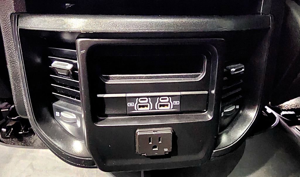 Used 2023 RAM 1500 Laramie image 36