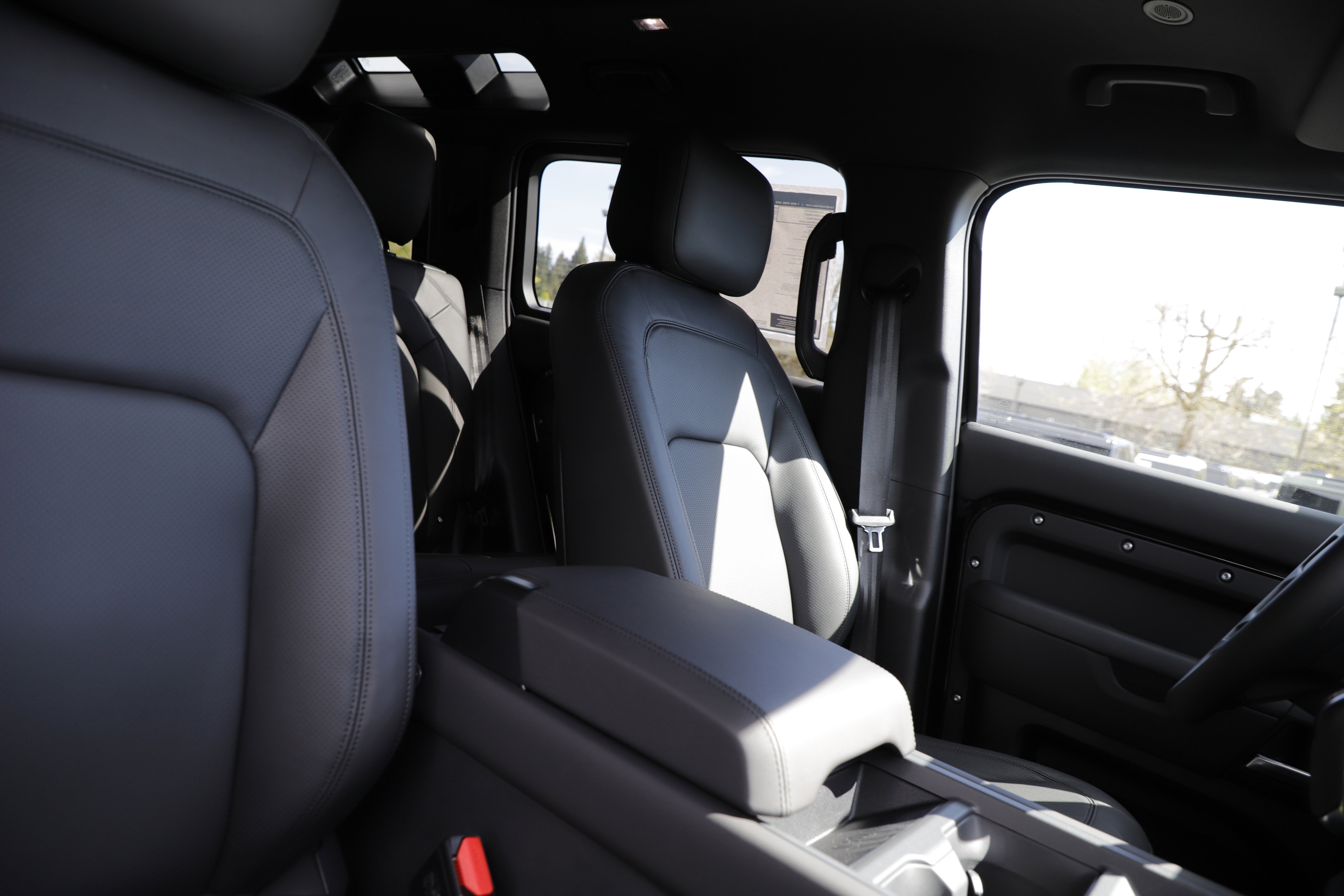 New 2026 Land Rover Defender 110 S AWD/4WD image 12