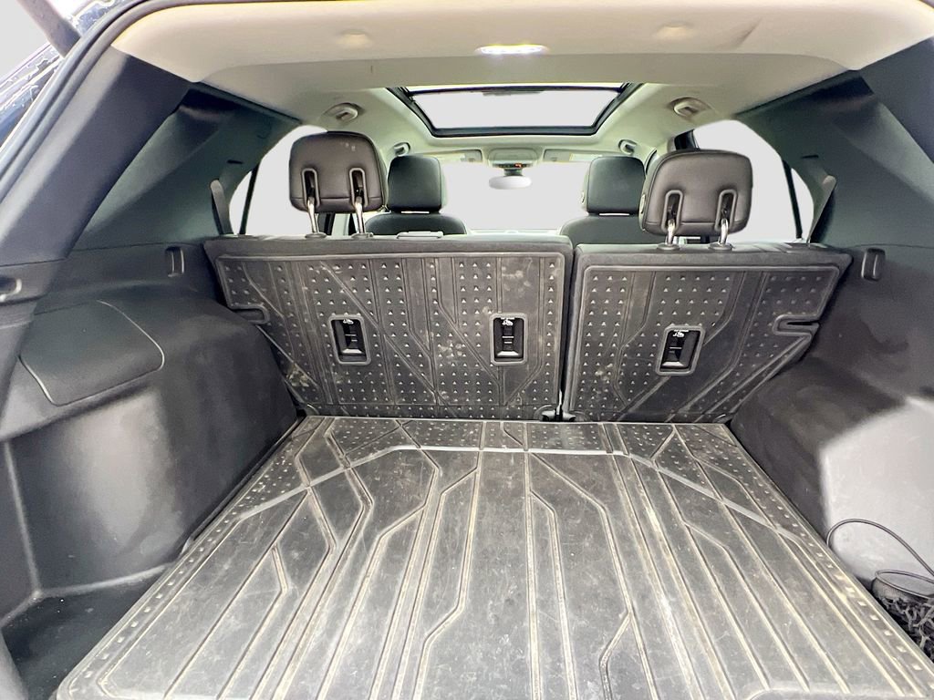 Used 2018 Chevrolet Equinox Premier FWD image 29