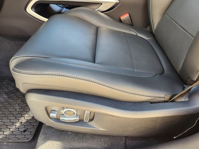 Used 2026 Jaguar F-PACE R-Dynamic S image 18