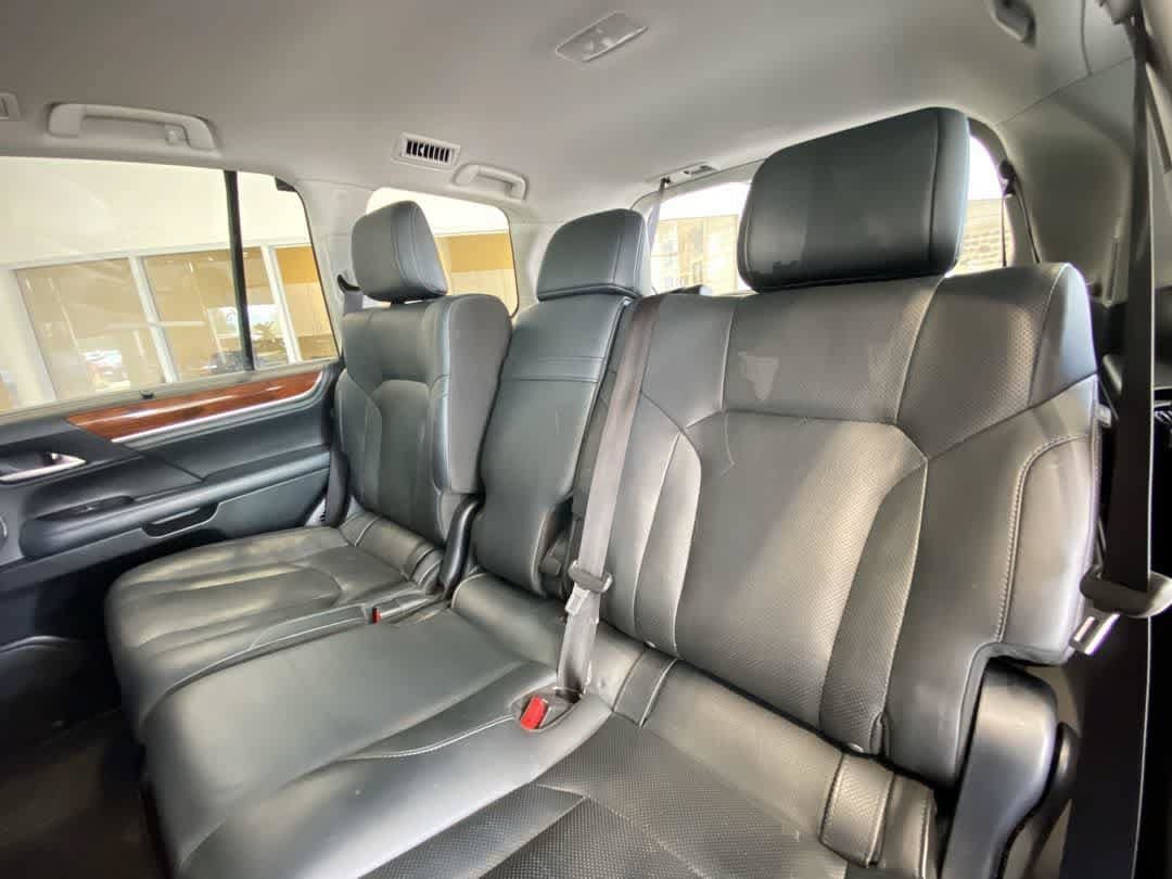 Used 2017 Lexus LX 570 4WD w/ Luxury Package image 24