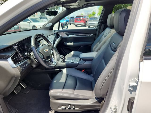 Certified 2024 Cadillac XT6 Sport w/ LPO, Onyx Lite Package AWD/4WD image 13