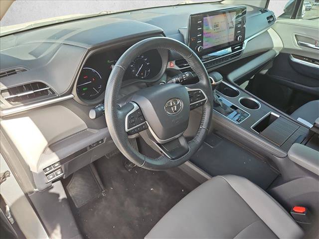 Used 2022 Toyota Sienna XLE FWD image 13