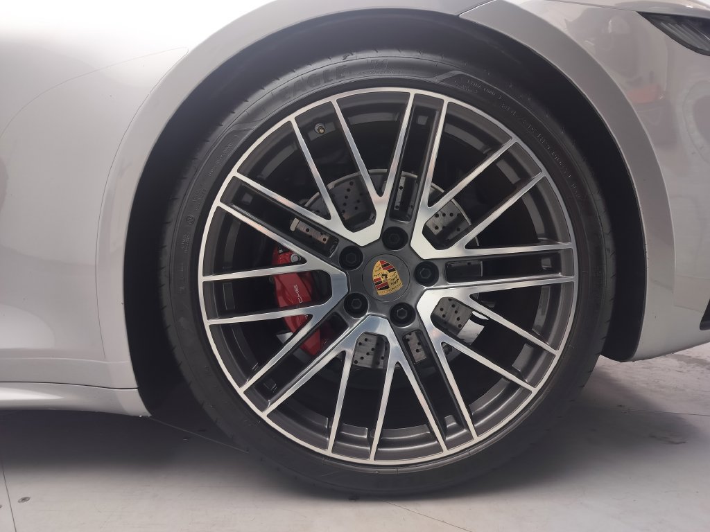 Certified 2024 Porsche 911 Targa 4S AWD/4WD image 28
