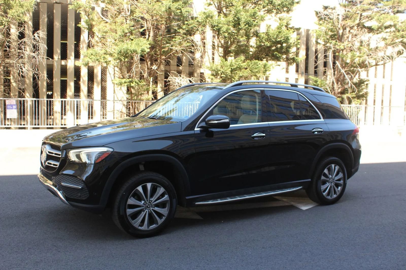 Used 2020 Mercedes-Benz GLE 350 4MATIC image 13