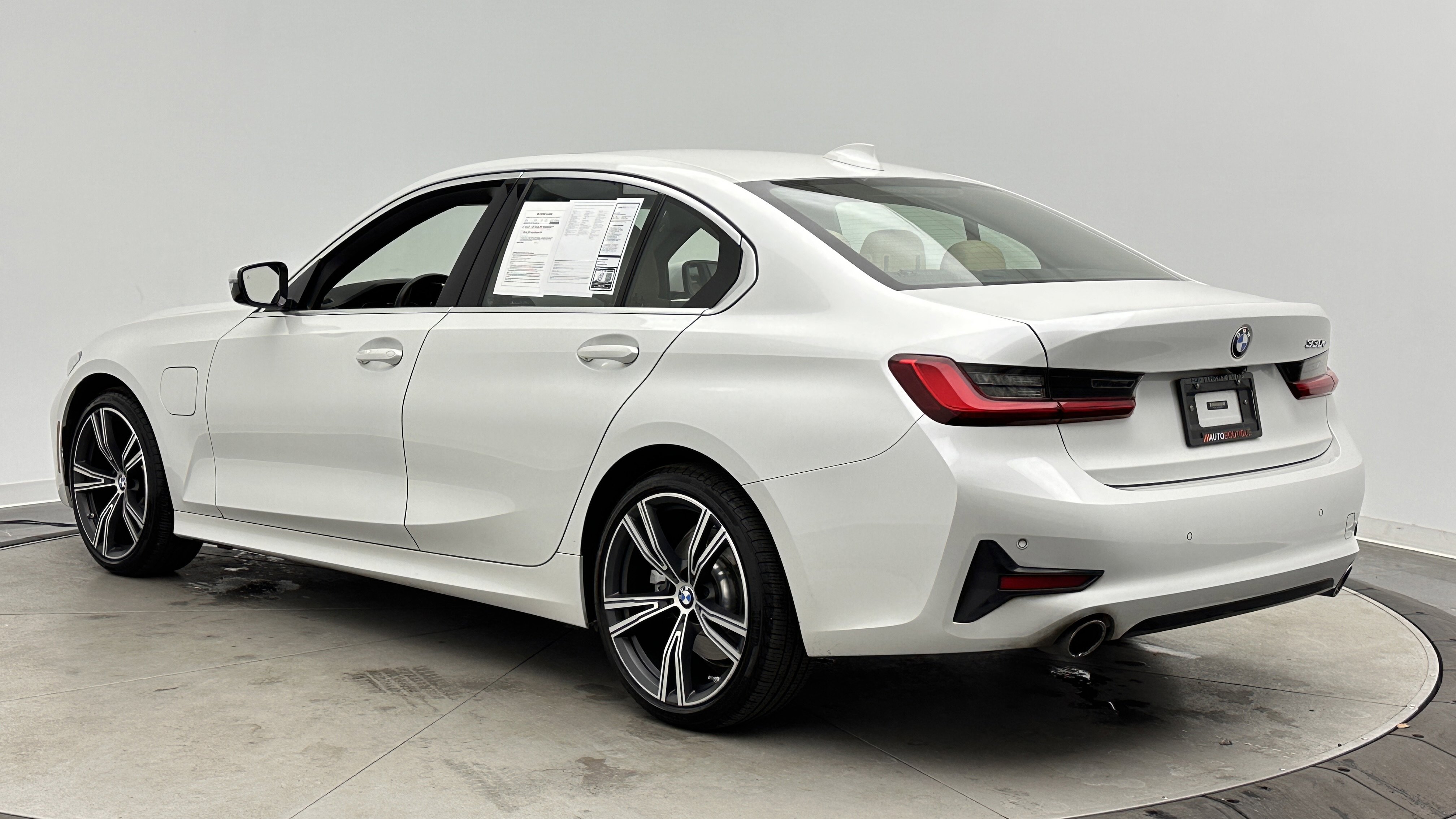 Used 2021 BMW 330e w/ Premium Package image 6