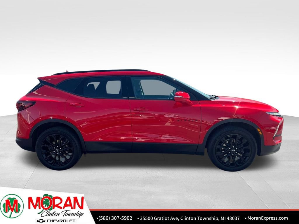 Certified 2024 Chevrolet Blazer LT w/ LPO, Black Grille Bar Package FWD image 8
