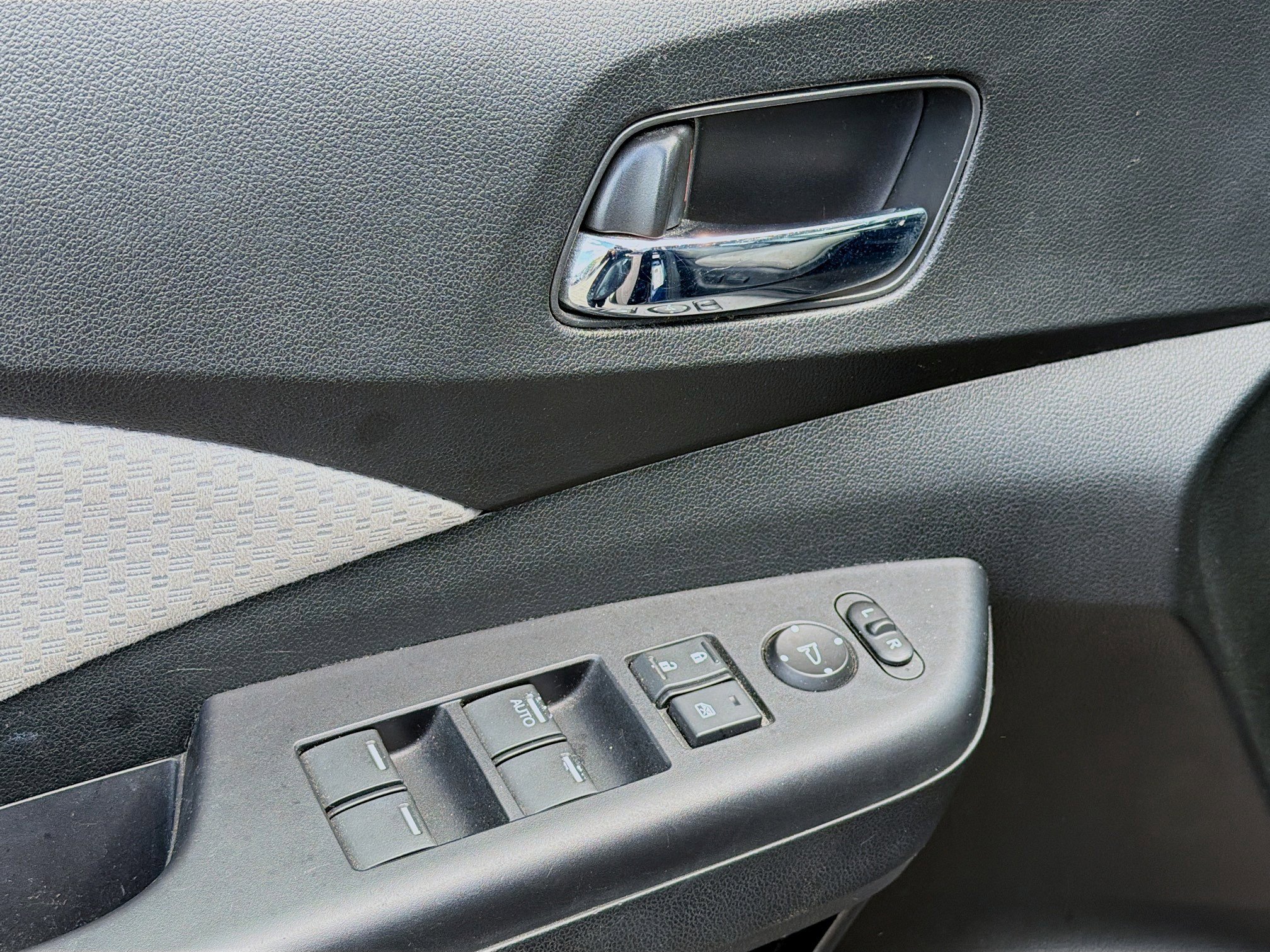 Used 2016 Honda CR-V EX image 22