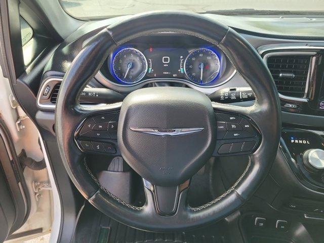 Used 2018 Chrysler Pacifica Touring-L Plus w/ S Appearance Package image 24