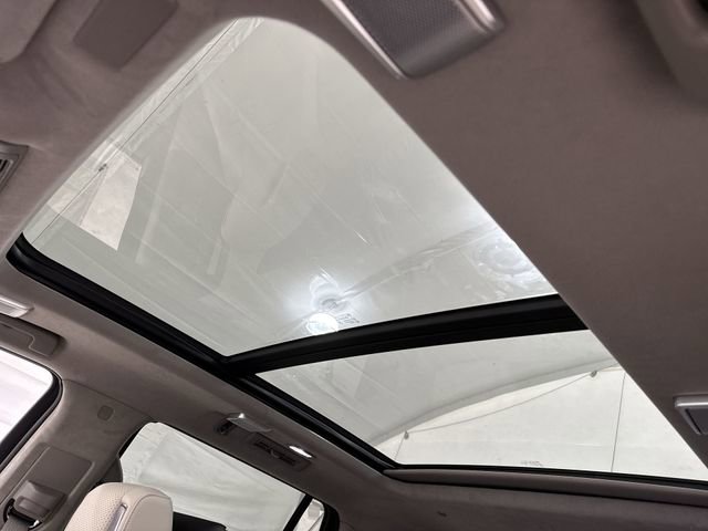 New 2026 Cadillac Escalade Platinum Sport w/ LPO, ONYX Package image 19