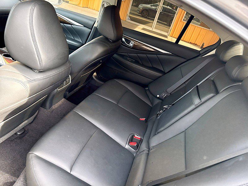 Used 2019 INFINITI Q50 Luxe w/ Essential Package (3.0T Luxe) AWD/4WD image 12