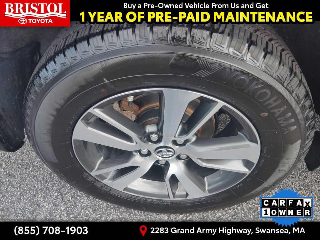 Used 2018 Toyota RAV4 XLE AWD/4WD image 11