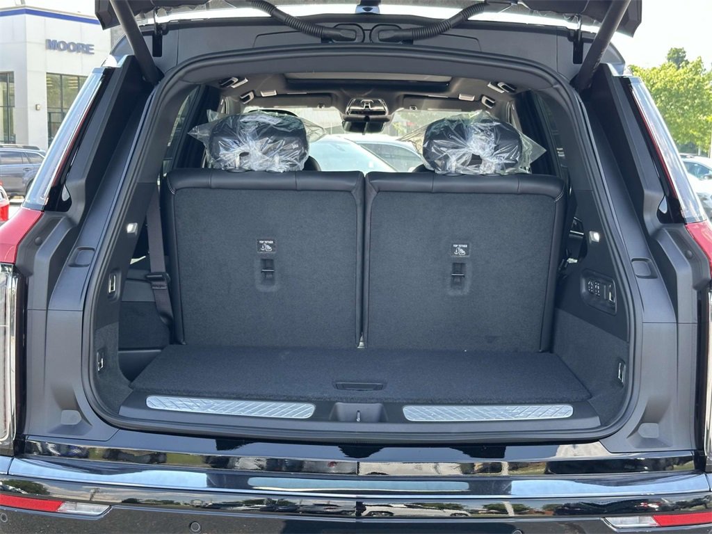 New 2026 Cadillac Vistiq Sport image 12