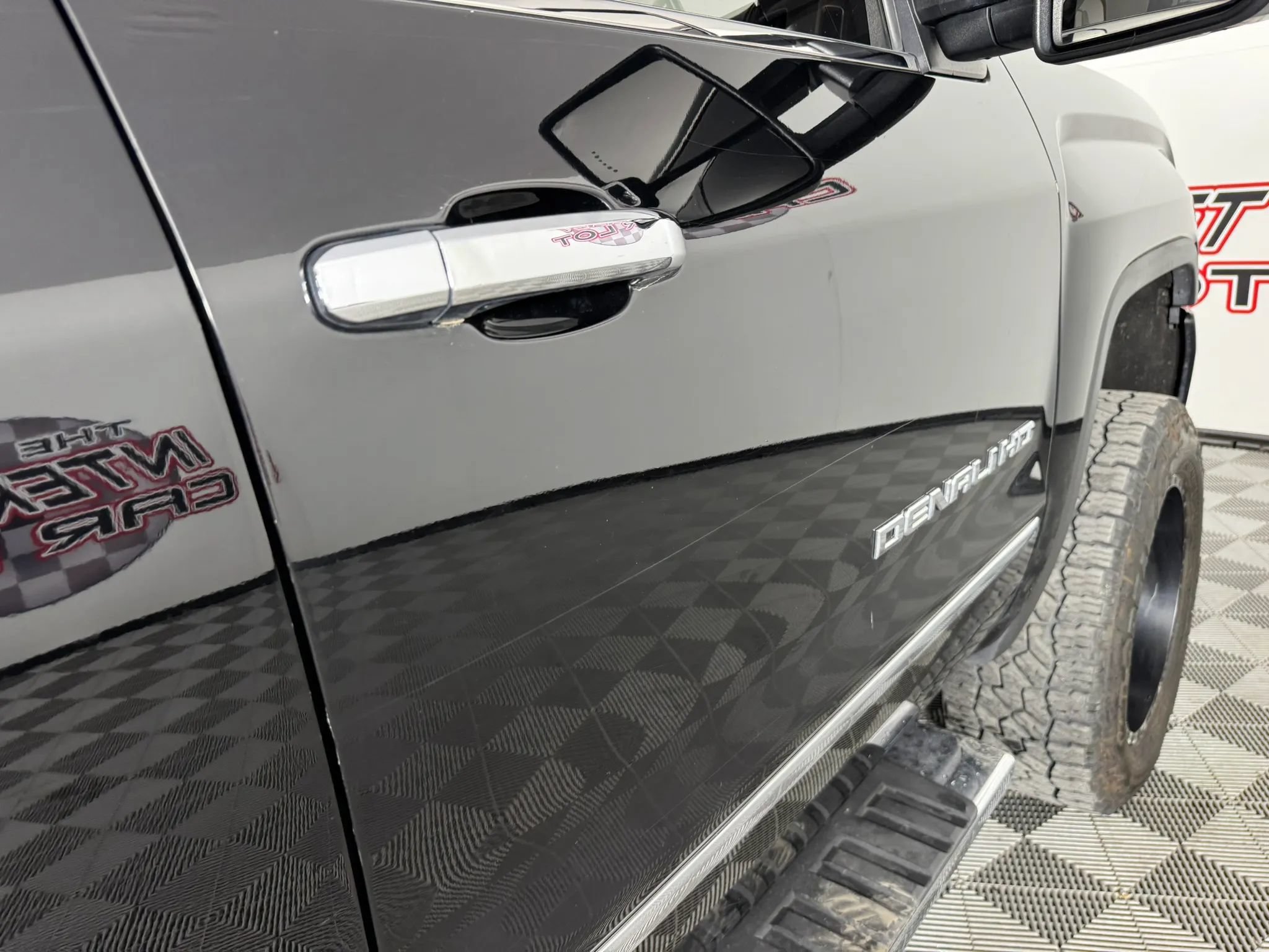Used 2019 GMC Sierra 2500 Denali w/ Duramax Plus Package AWD/4WD image 30